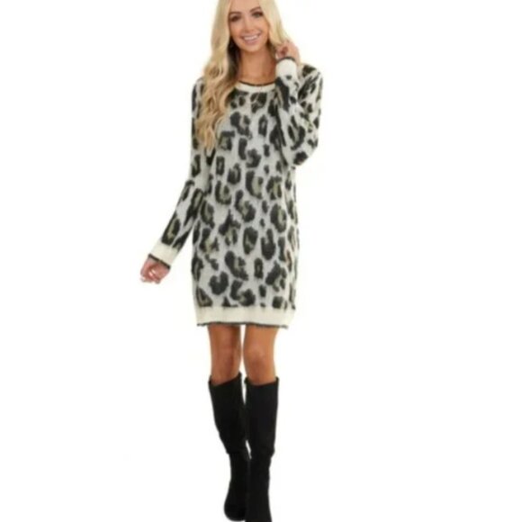 NWT Umgee leopard print long sleeve sweater dress S - Picture 2 of 8
